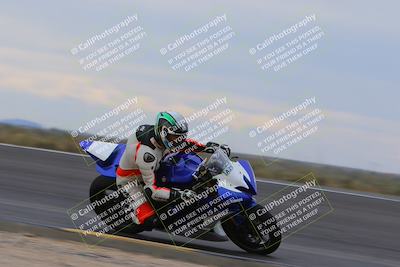 media/Jan-14-2023-SoCal Trackdays (Sat) [[497694156f]]/Turn 11 Inside (950am)/